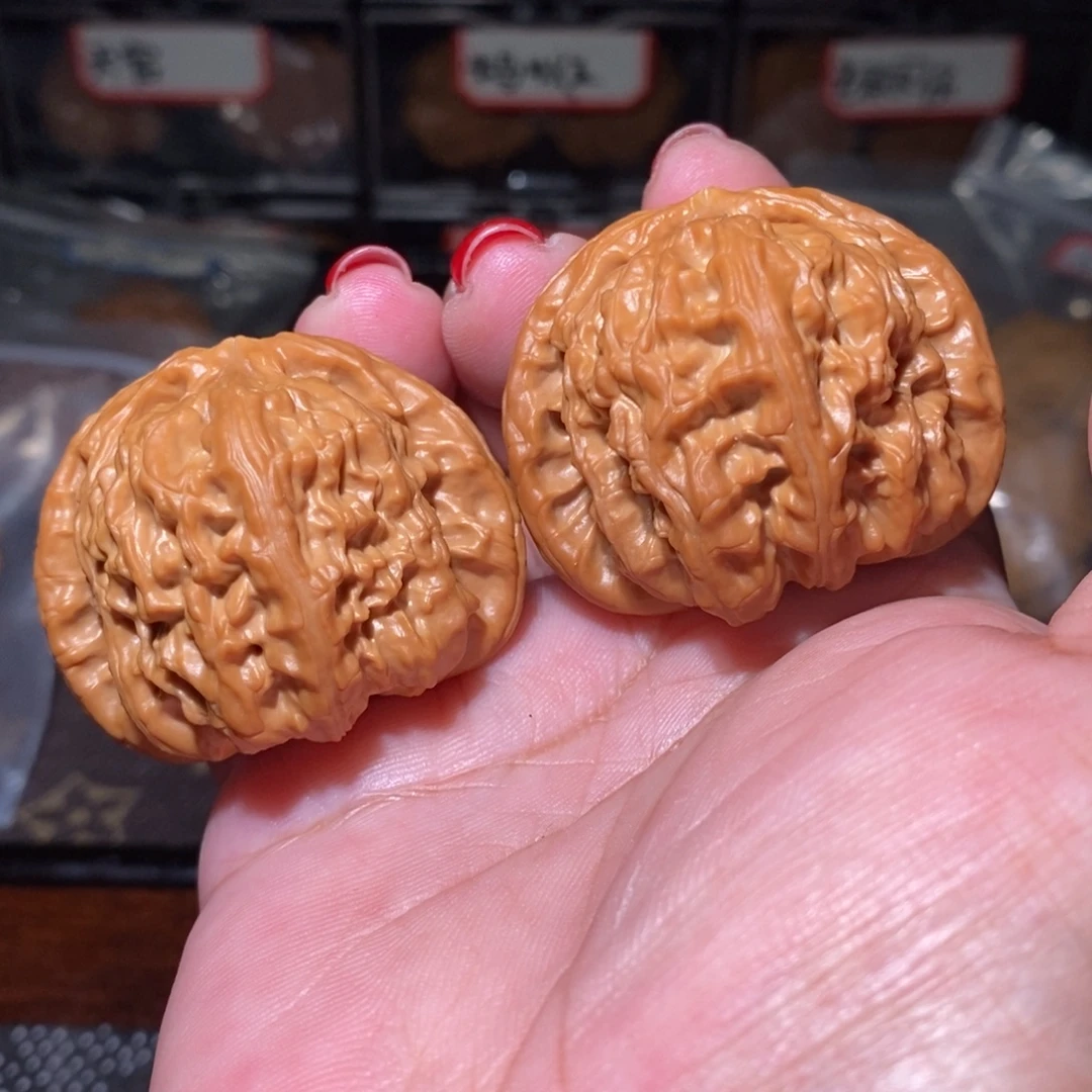 文玩核桃把件43球白