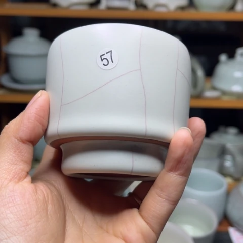 思***崖北宋官窑象牙白笔筒杯