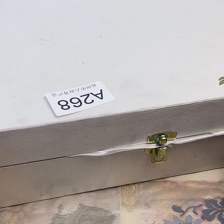 肖*儿倩倩海外陶瓷工艺品