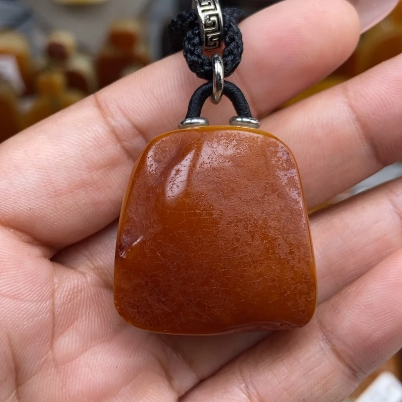 【闪购商品】琥珀颈饰未镶嵌