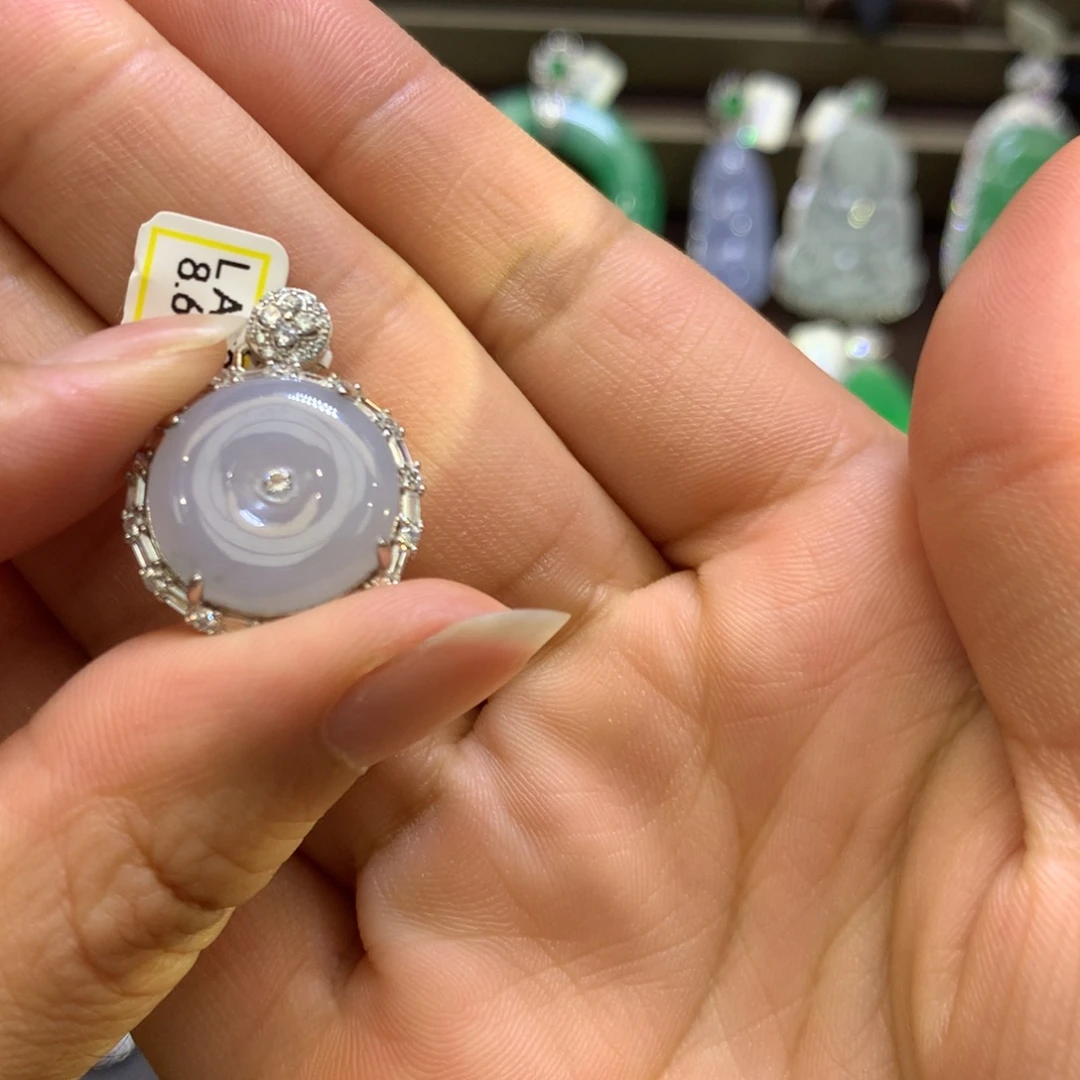 翡翠未镶嵌颈饰翡翠吊坠