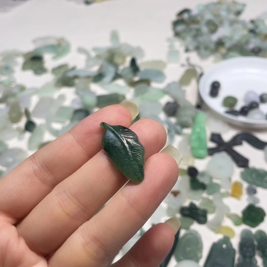 未镶嵌定制翡翠翡翠