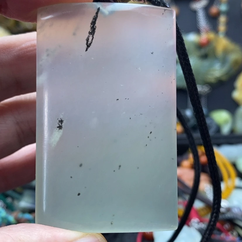 【闪购商品】蛇纹石玉未镶嵌吊坠