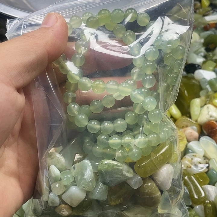 蛇纹石玉未镶嵌珠宝奇石