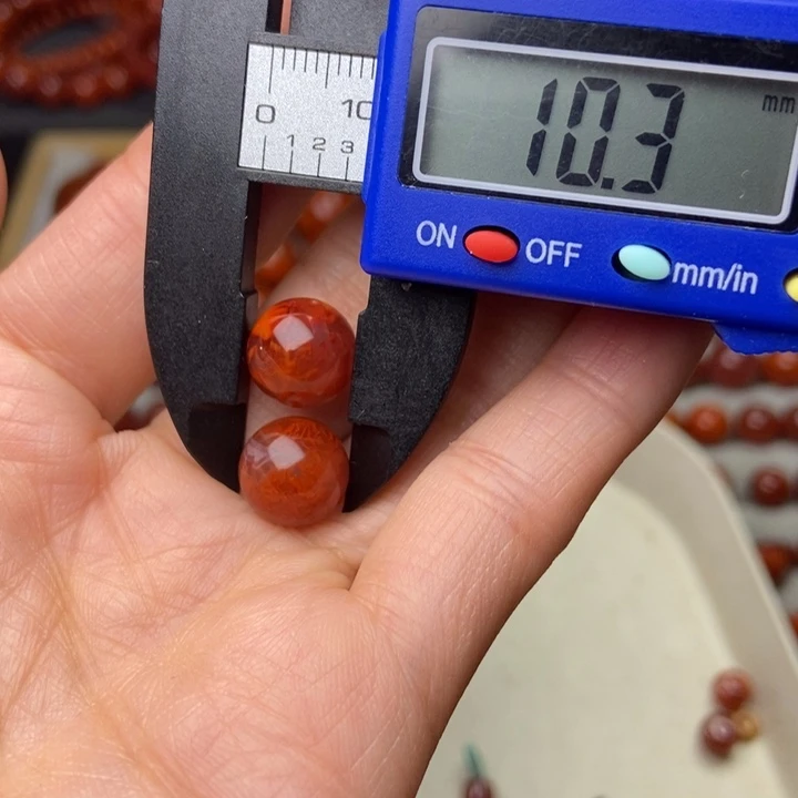 南红玛瑙配饰未镶嵌1*