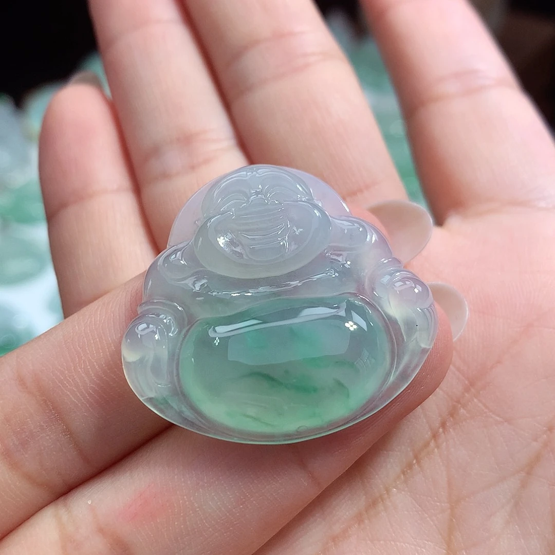 翡翠未镶嵌颈饰佛公