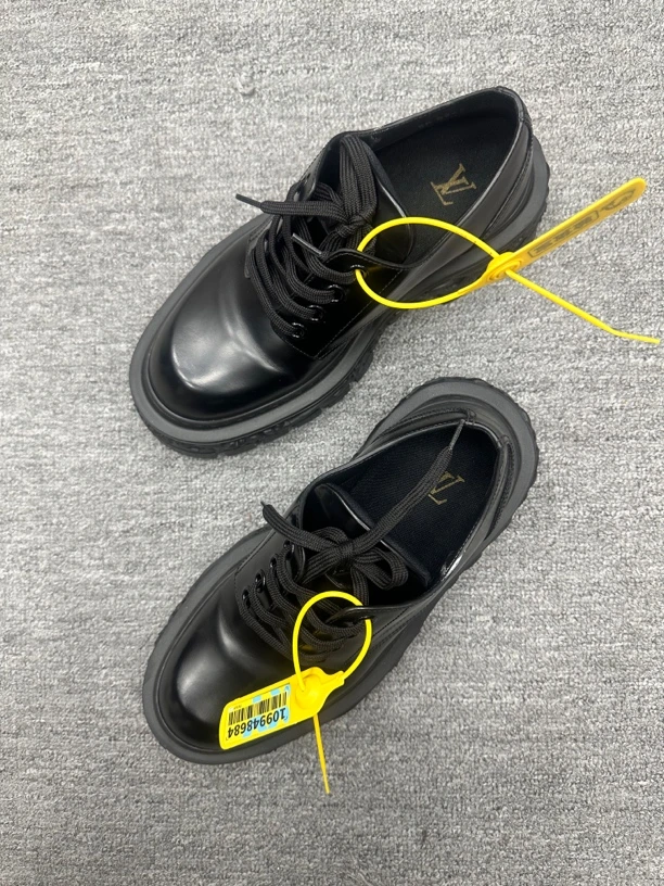 99新 LouisVuitton/路易威登 39 lv 藤蔓德比皮鞋