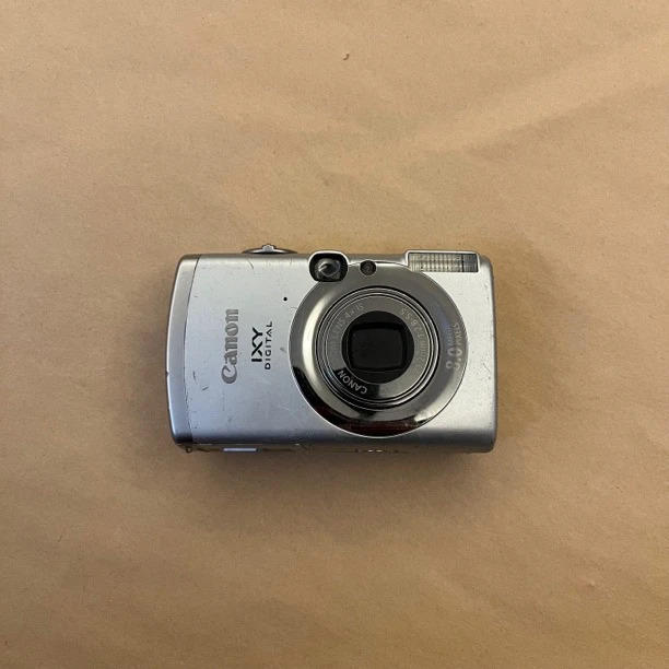 9新 Canon/佳能 日版ixus950ixy810 800万像素 no质量问题no退换