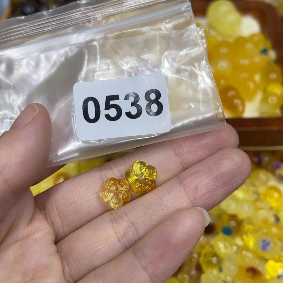 琥珀珠宝奇石未镶嵌