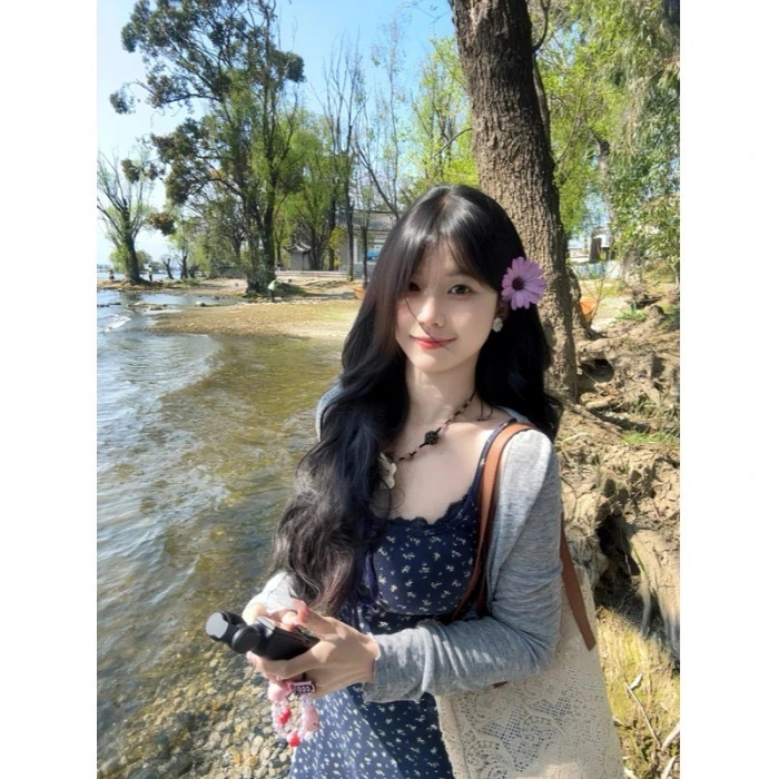 法式碎花吊带连衣裙女早秋2025年新款小个子新款出行套装连衣裙