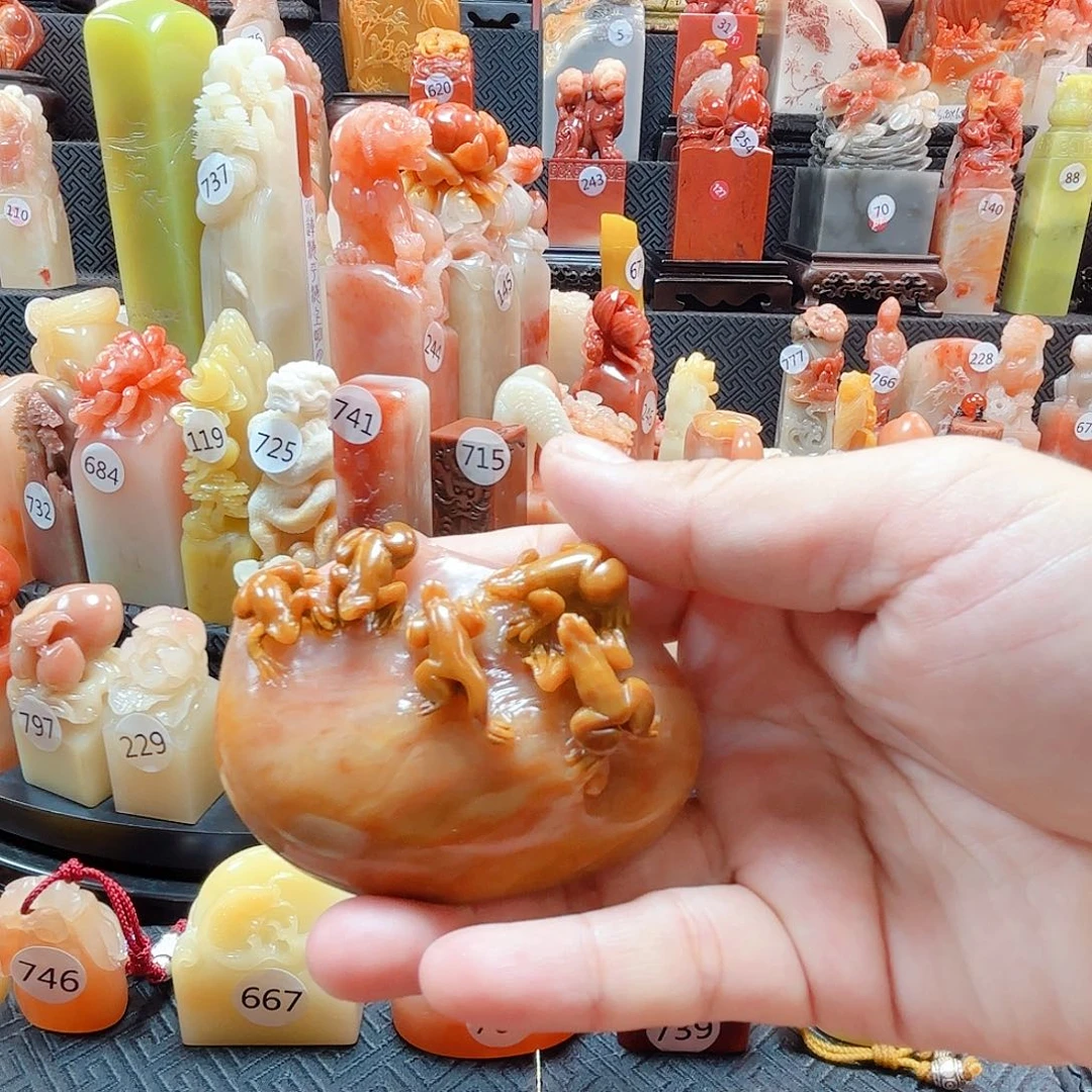 寿山石印石手把件