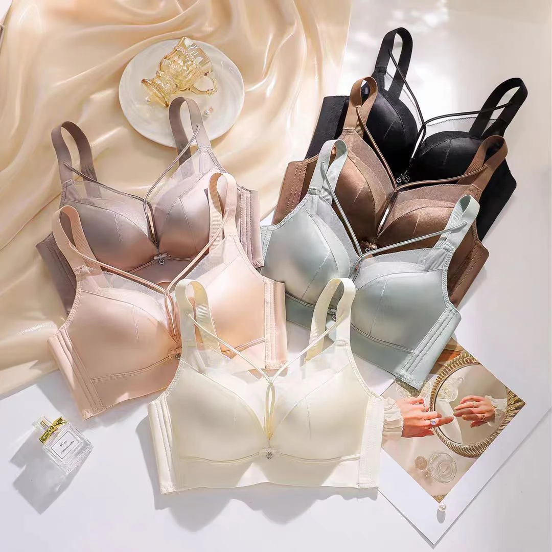 维多利亚波纱时尚光面性感蕾丝小胸显大缎面拼接舒适调整型内衣