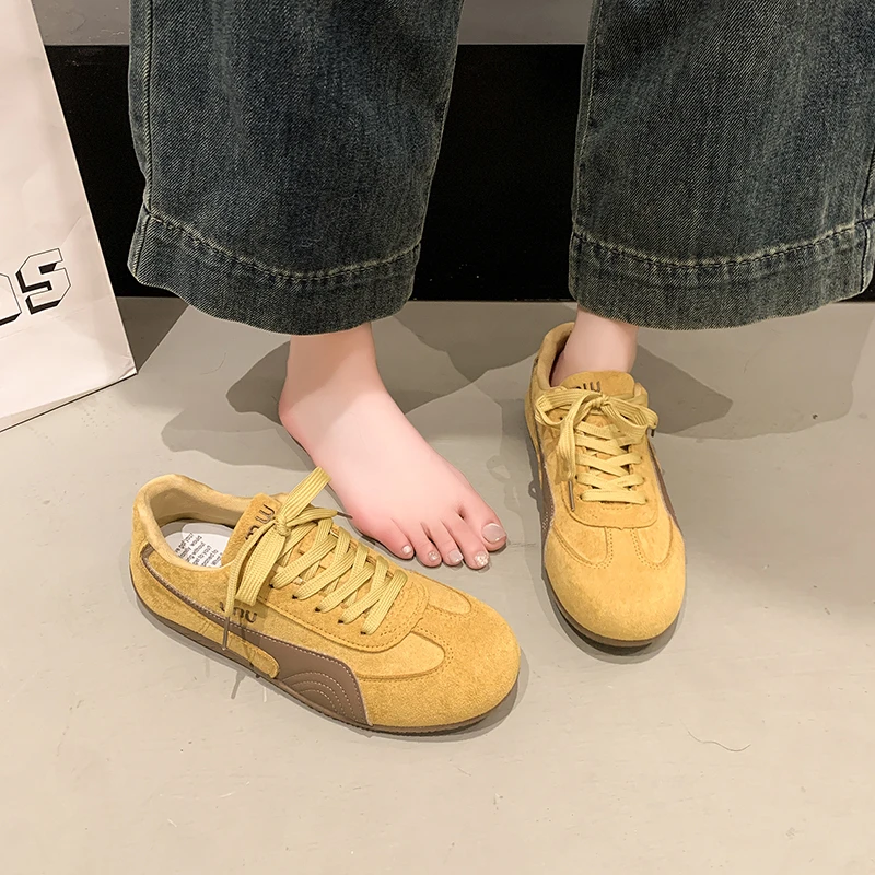 超软糯多巴胺女鞋2025春款设计感百搭软底板鞋轻便防滑运动德训鞋