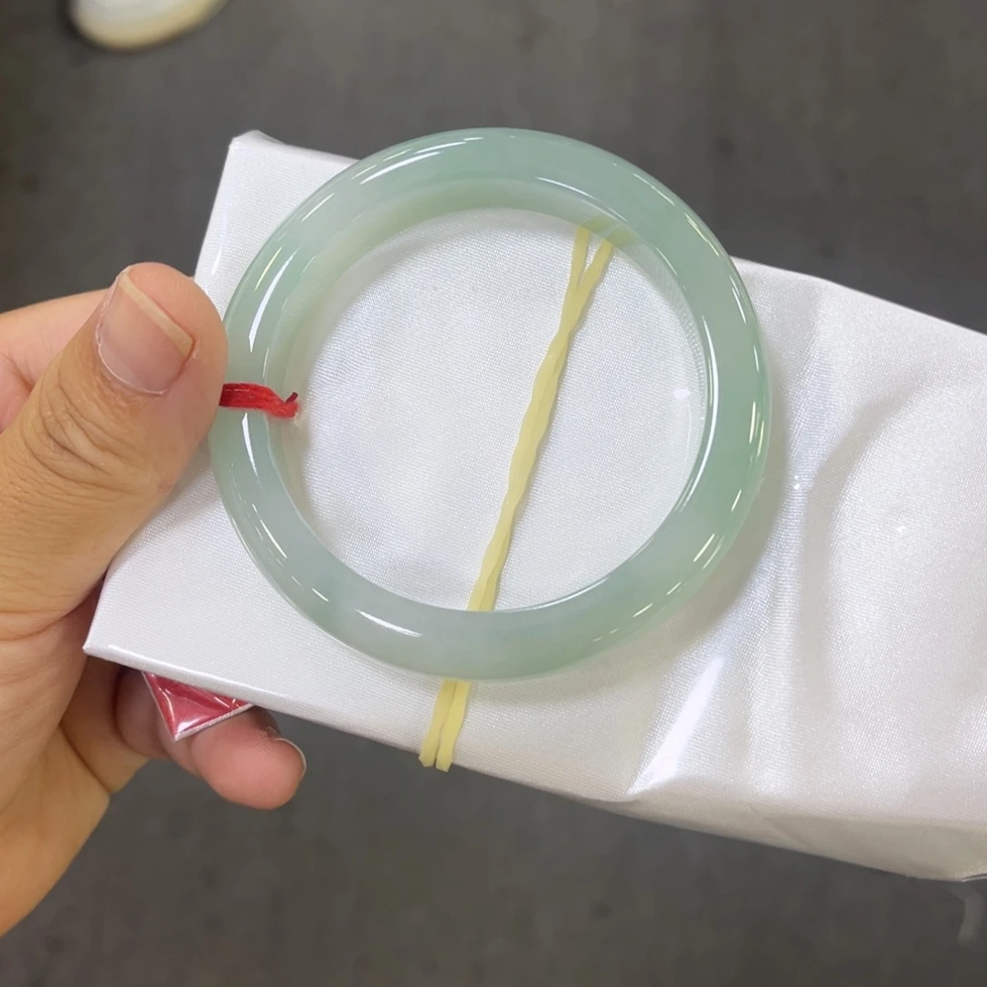 翡翠未镶嵌手镯手镯
