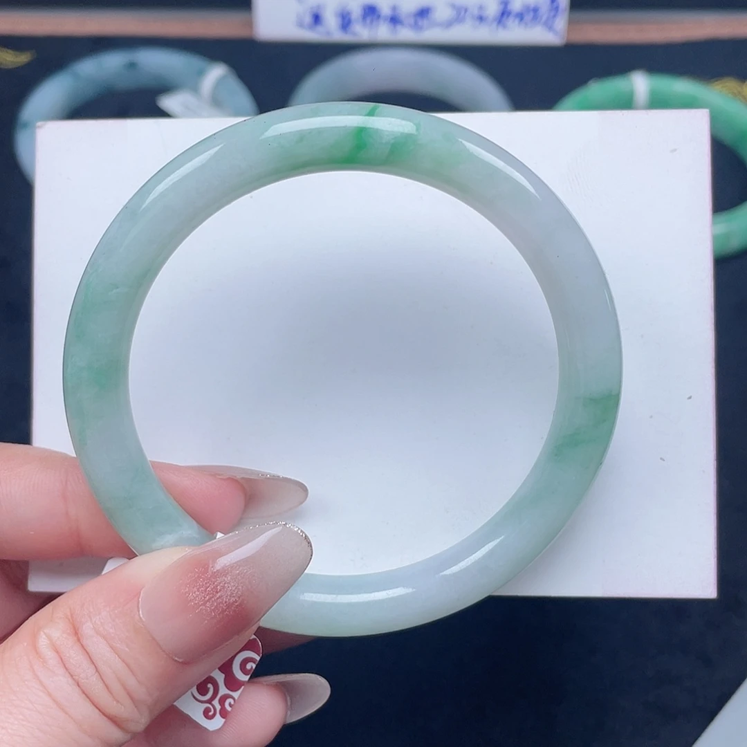 翡翠未镶嵌手镯011