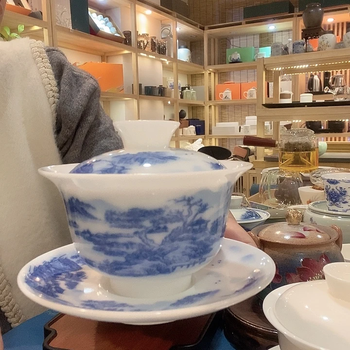 冰种羊脂白玉悬停