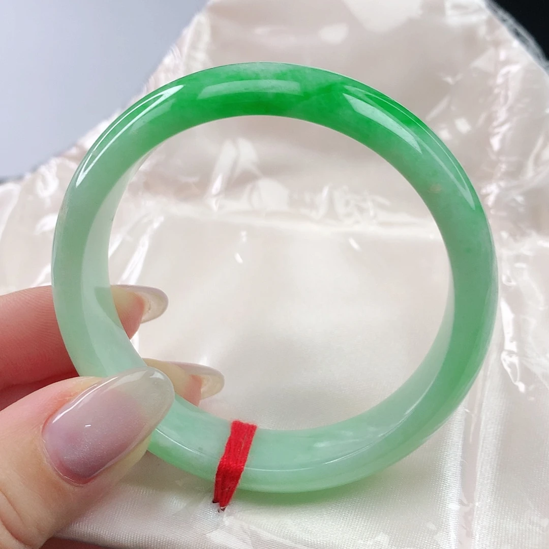 翡翠手镯未镶嵌翡翠368