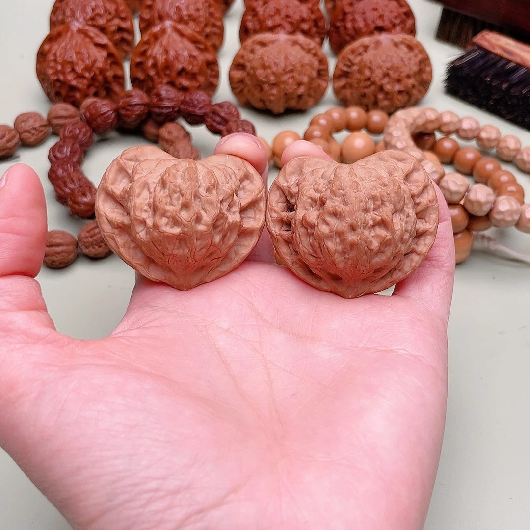 文玩核桃把件异形小金鱼42/33/36