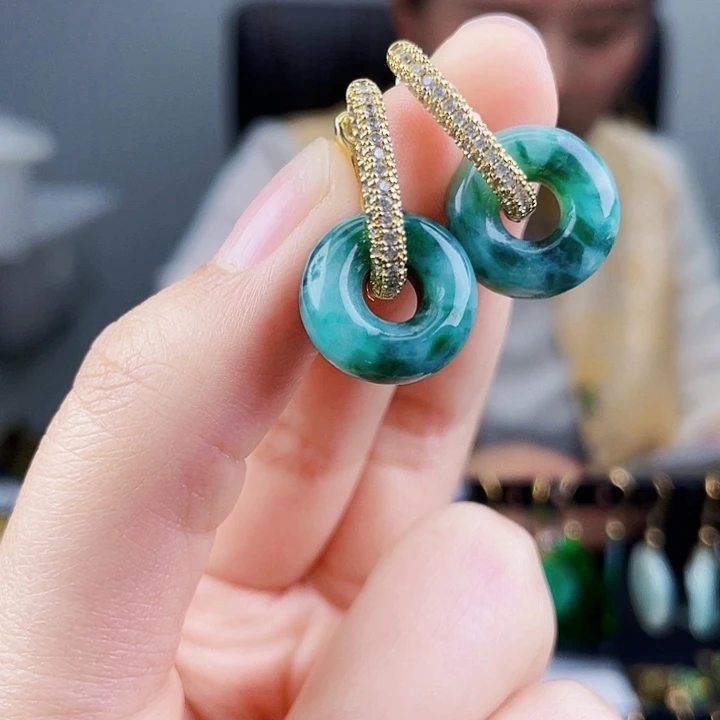 翡翠耳饰未镶嵌饰品