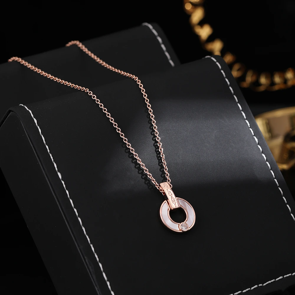 合金仿珍珠项链 闪亮满钻铜钱项链女玫瑰金时尚轻奢锁骨链778