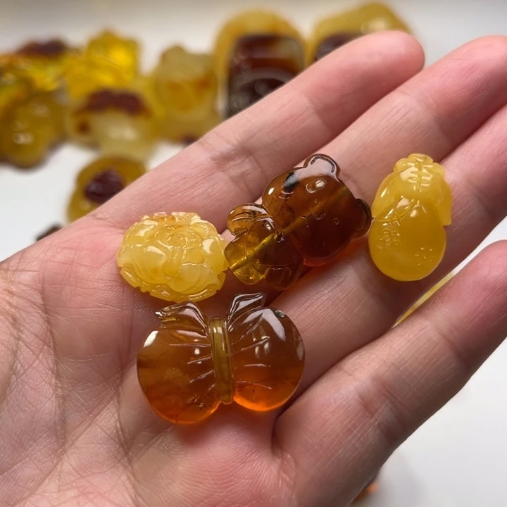 琥珀颈饰未镶嵌琥珀蜜蜡