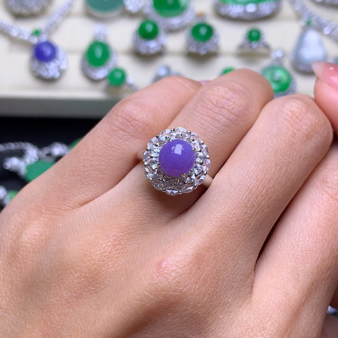 18K金镶嵌戒指翡翠