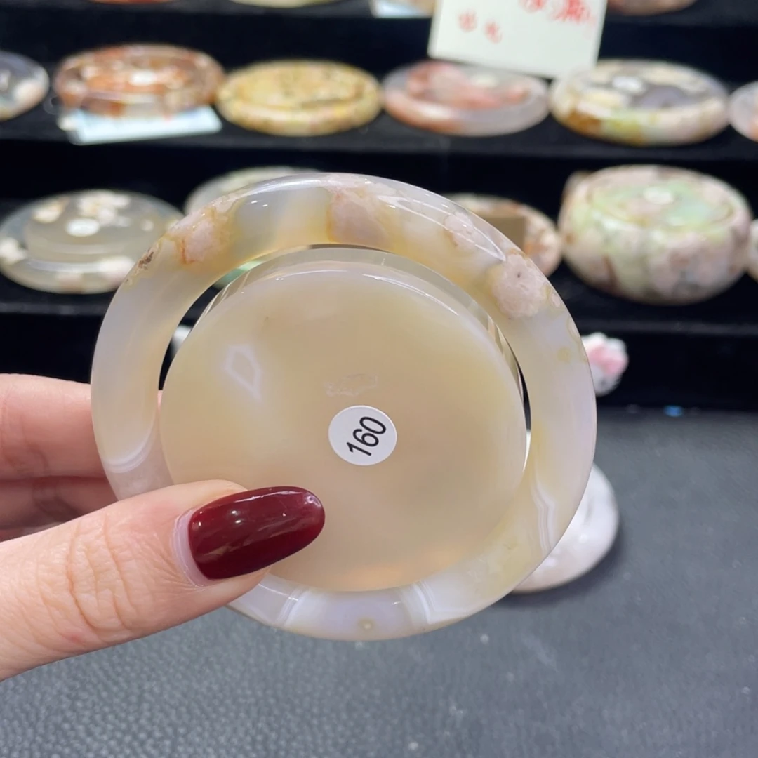 未镶嵌手镯石英质玉57/160