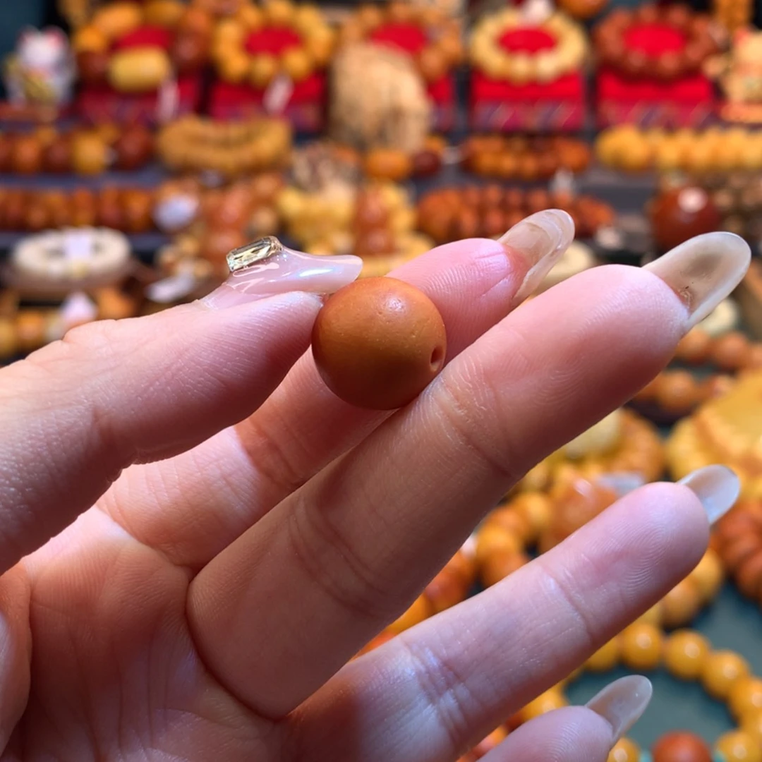 【闪购商品】蜜蜡吊坠(不含链)未镶嵌月****吖