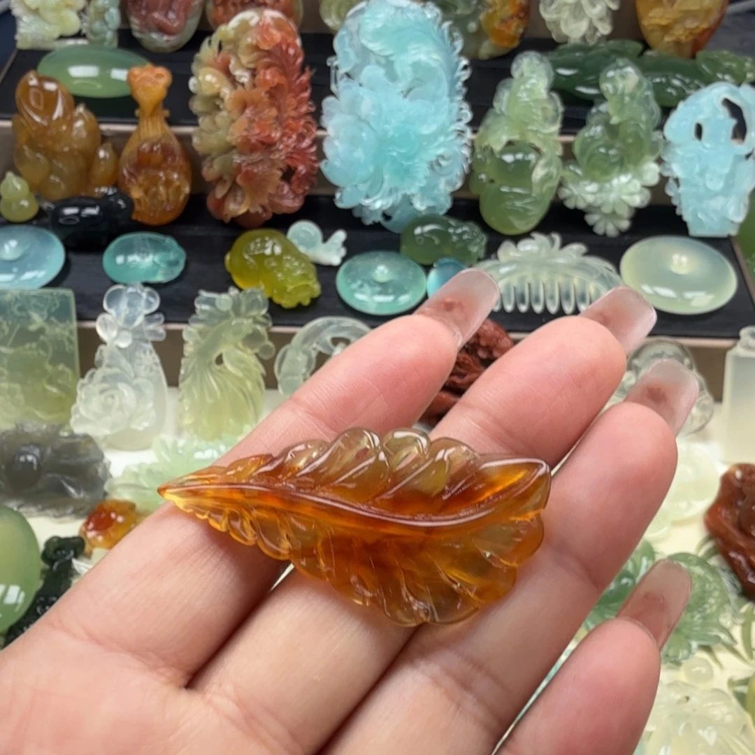 岫玉未镶嵌颈饰岫玉