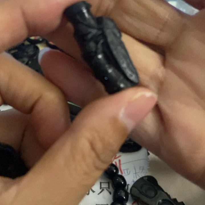 翡翠未镶嵌颈饰墨翠