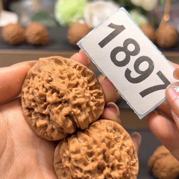 桃核吊坠文玩核桃麒麟纹官帽