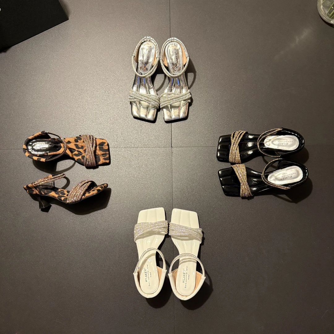 2025年夏季新款法式高级气质感爆款方头水钻链条组合露趾一字拖