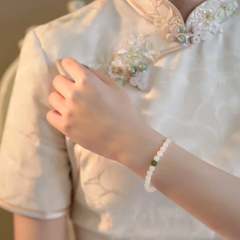 和田玉手串女款简约小清新饰品2025手链单圈6mm和田白玉搭配碧玉