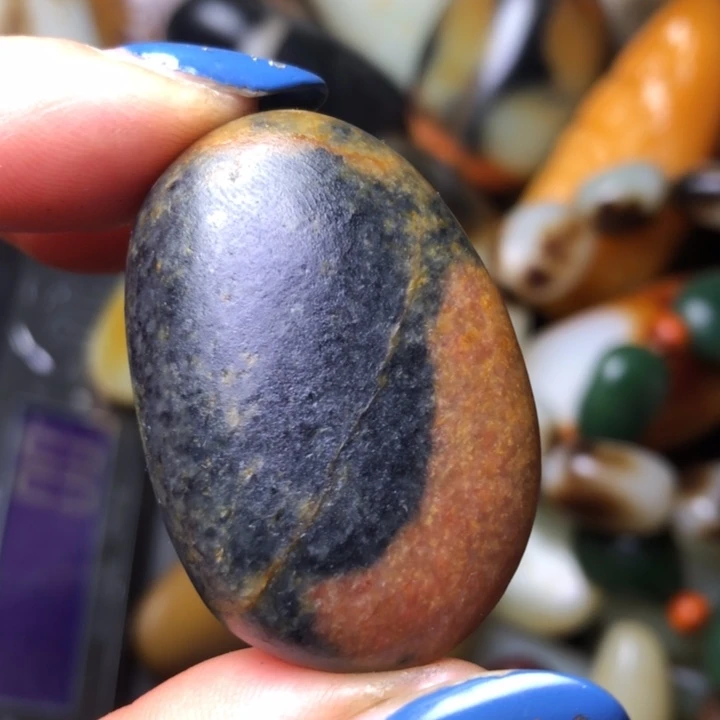 和田玉未镶嵌珠宝奇石