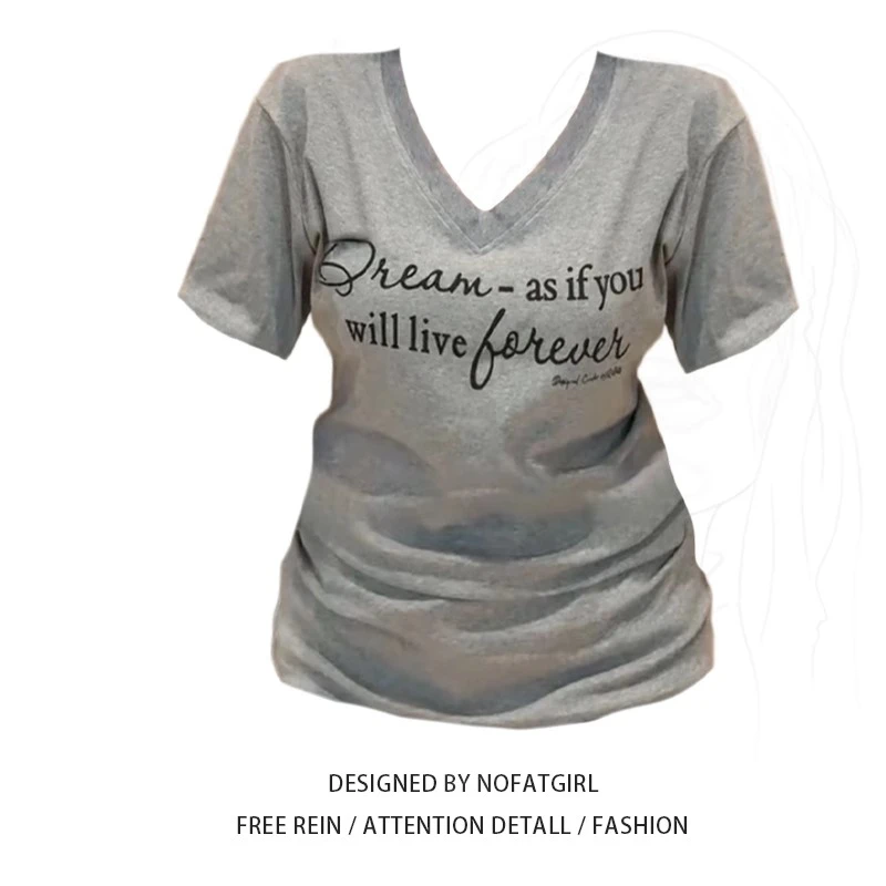 大码微胖mm设计感灰色v领字母短袖T恤女2025夏显瘦遮肉辣妹上衣潮