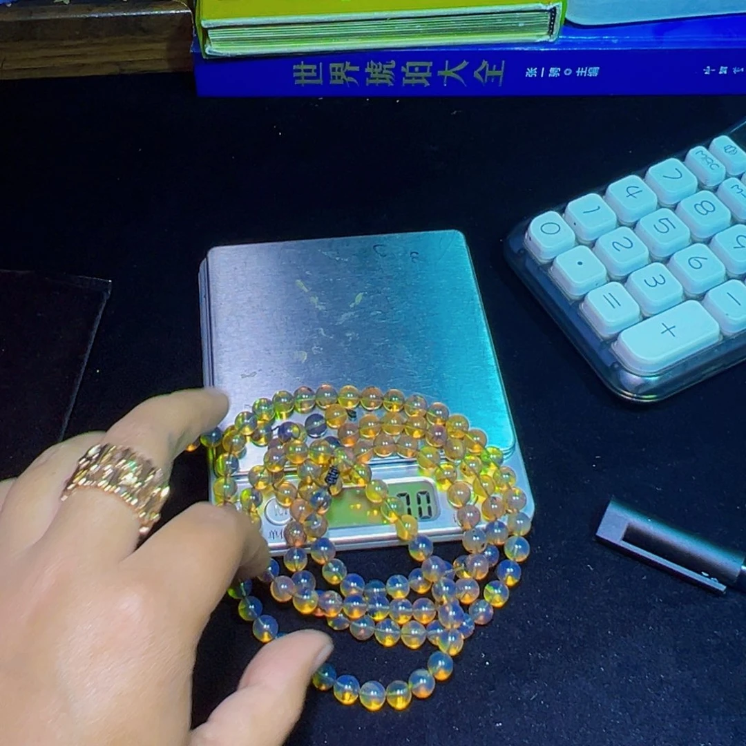 未镶嵌琥珀裸石琥珀