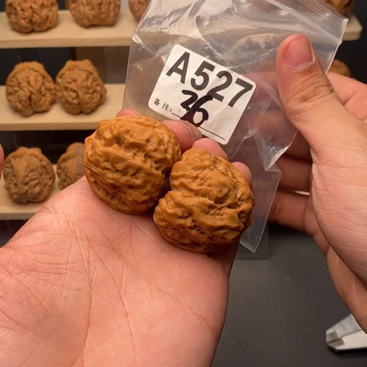 核桃文玩核桃蛤蟆头
