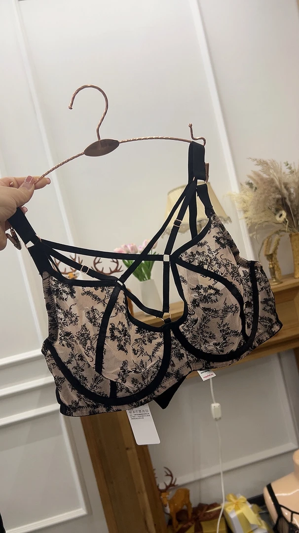 【唯绣之夜】大码法性感文胸大罩杯大胸内衣超薄透气显小