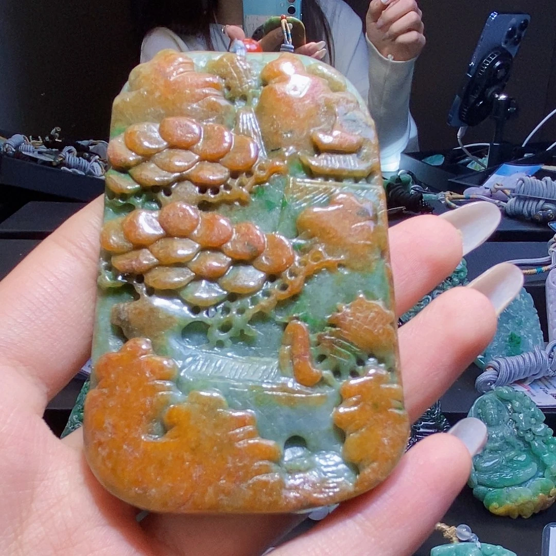 翡翠未镶嵌颈饰翡翠