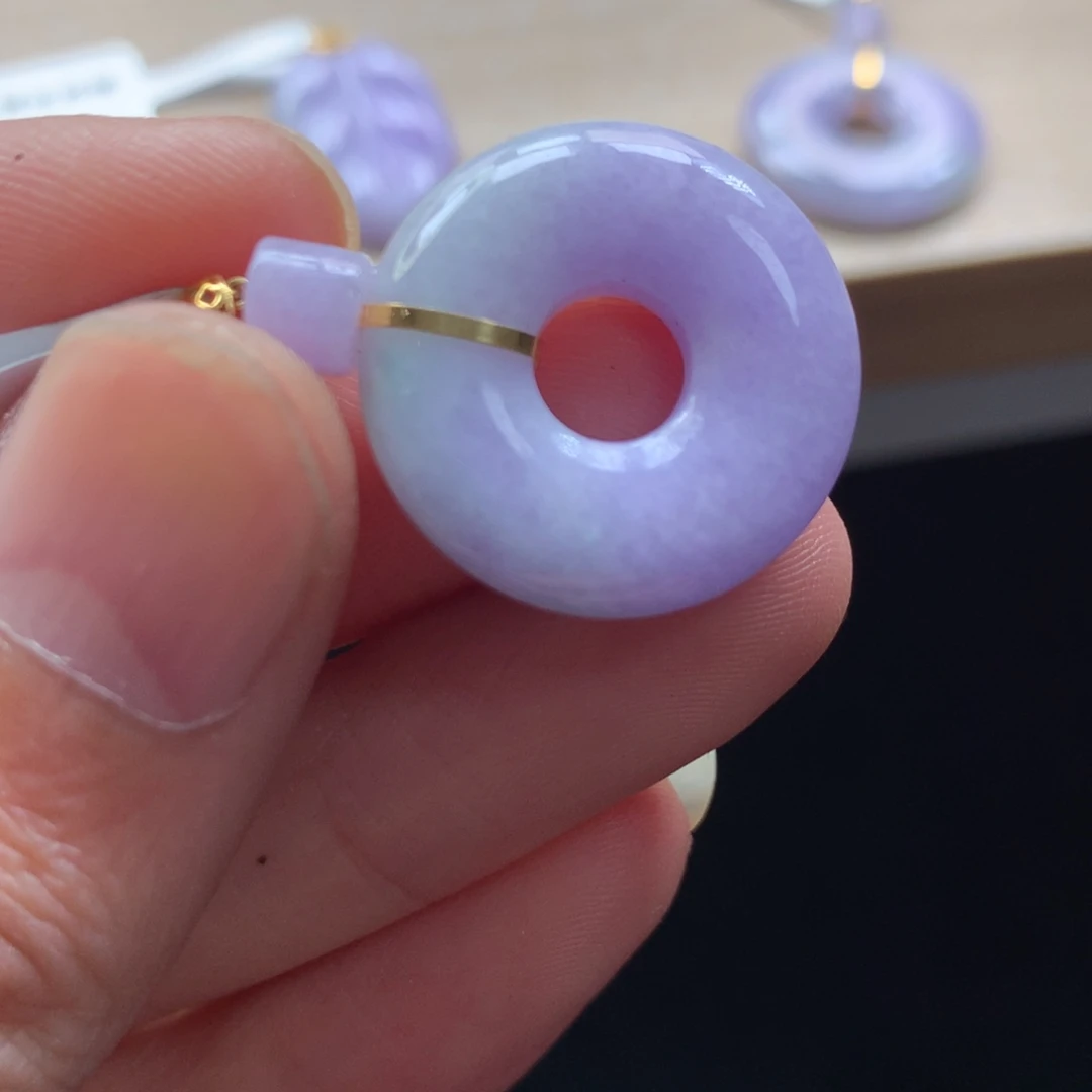 颈饰未镶嵌翡翠吊坠