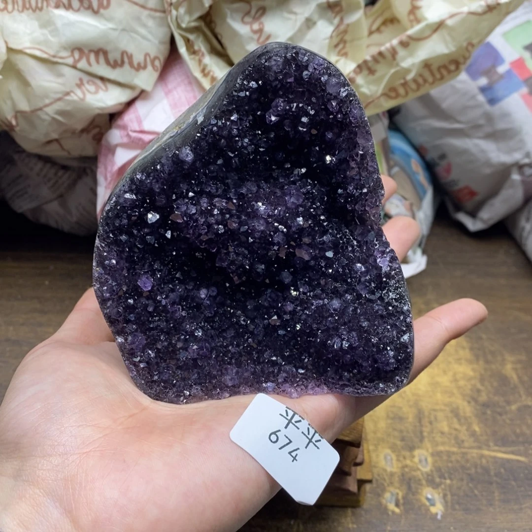 紫晶乌拉圭未镶嵌