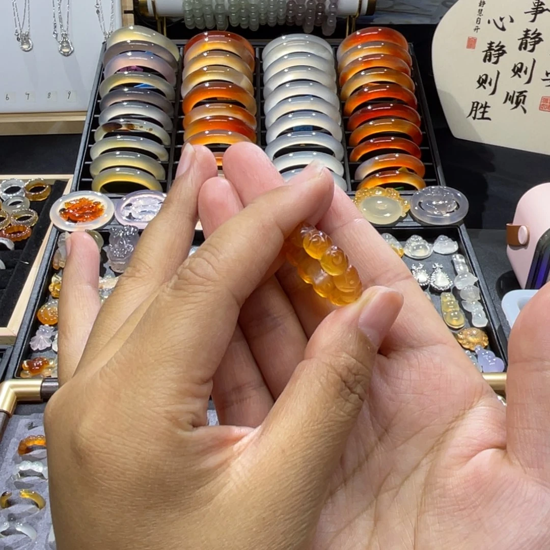 未镶嵌颈饰玛瑙/玉髓