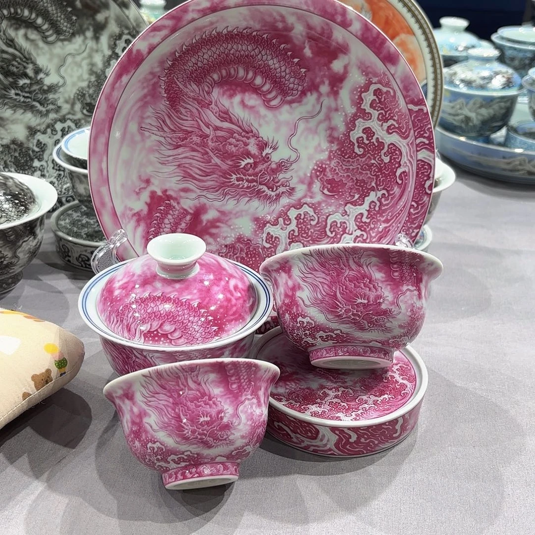 瓷片景德镇瓷器精品陈列