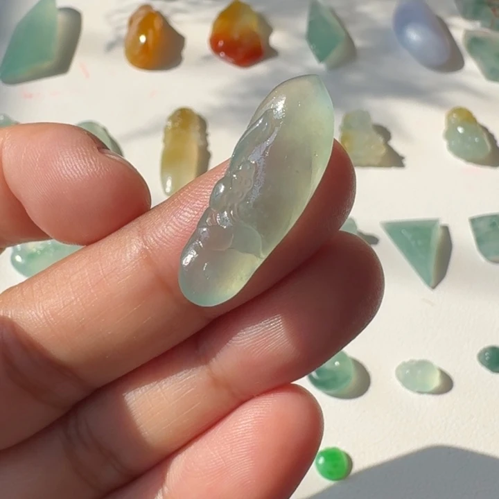 定制翡翠未镶嵌莲花