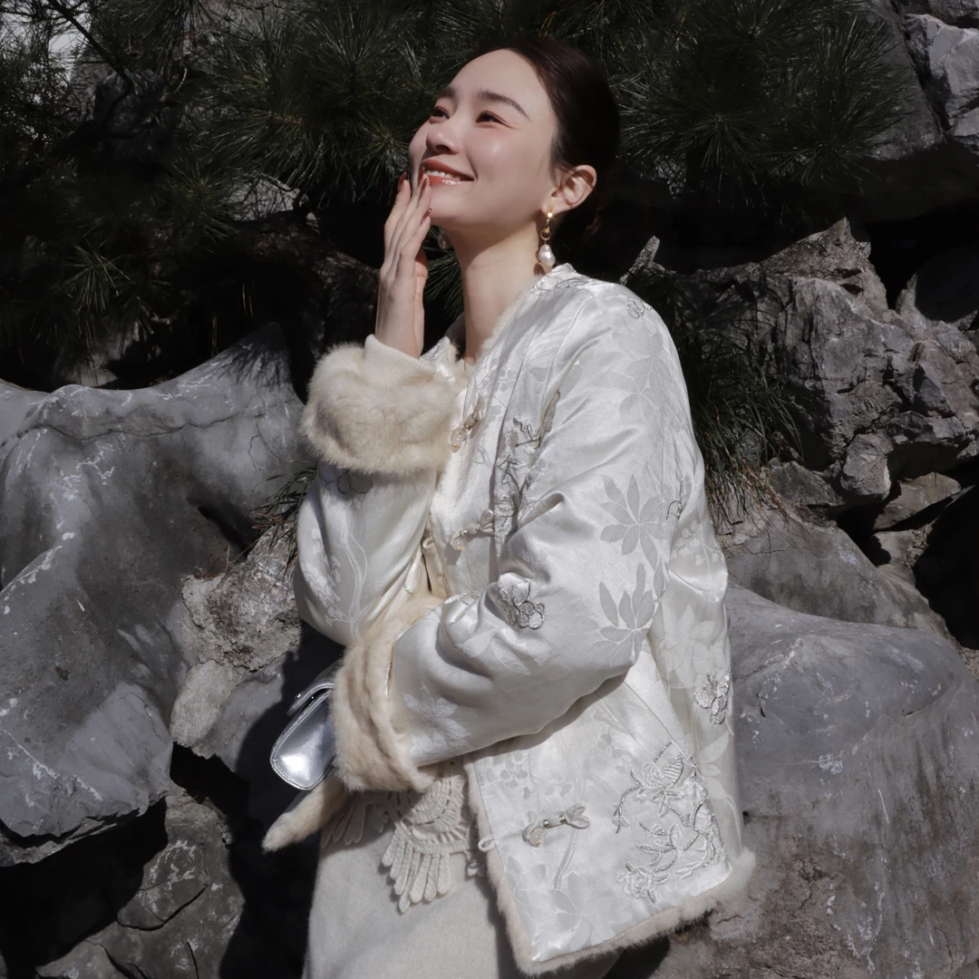 HELA AOMI “梅枝绽雪”麻双面穿轻奢感无束缚国风短外套CY5DM51196