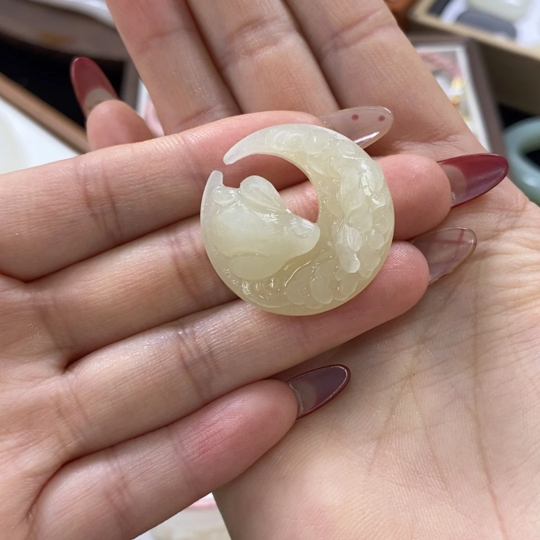 【闪购商品】和田玉吊坠未镶嵌?****女