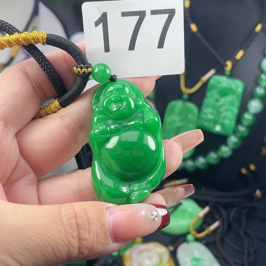 翡翠未镶嵌吊坠(赠链)