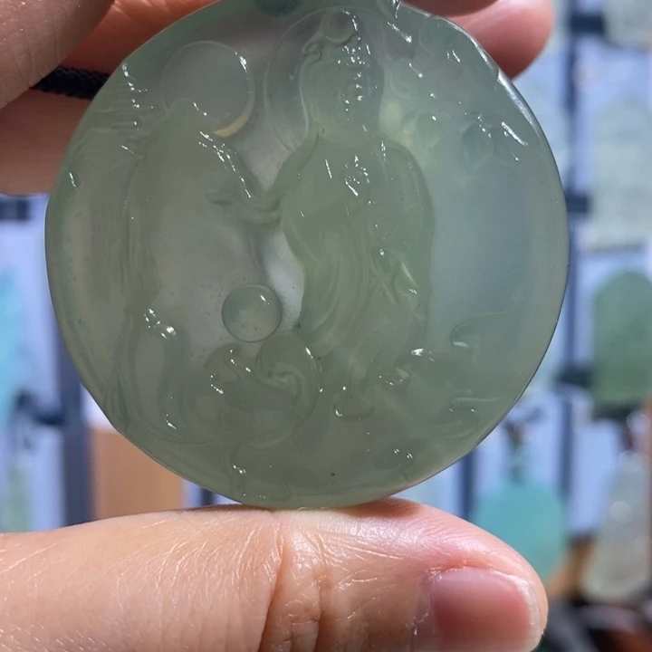 岫玉未镶嵌颈饰吊坠