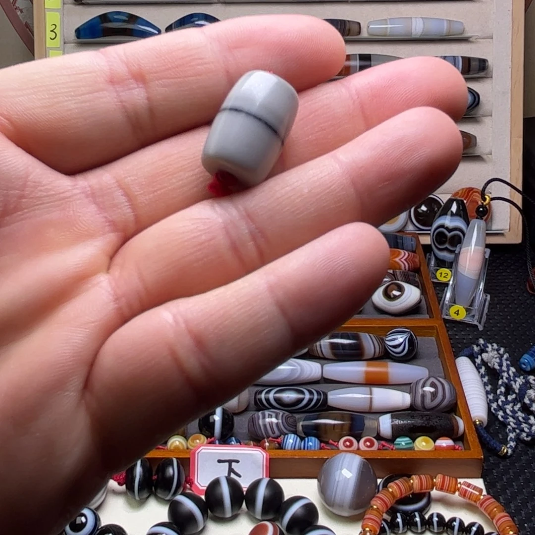 玛瑙/玉髓颈饰未镶嵌W****f