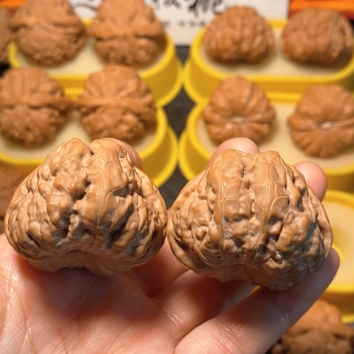 文玩核桃把件蛤蟆头 40 43